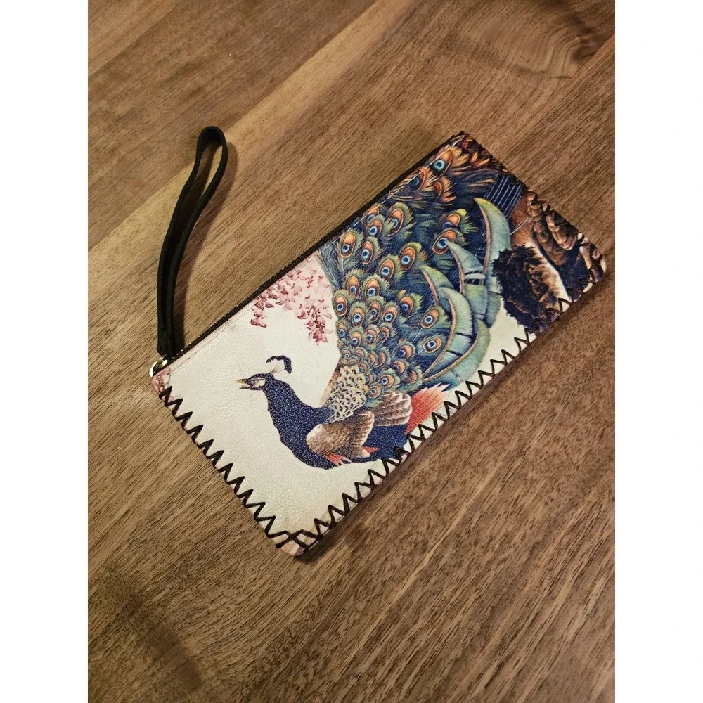 Ladies‎ Leather Wristlet With Peacock Design. 3 Divided Sections